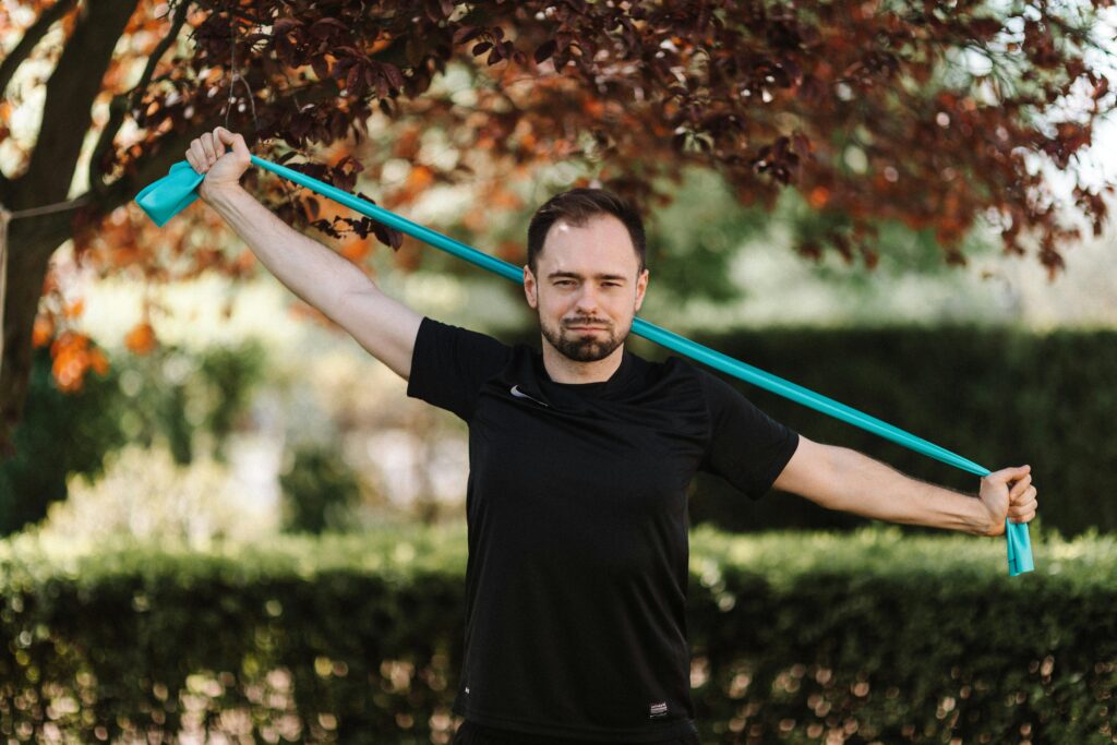 calisthenics and resistance bands